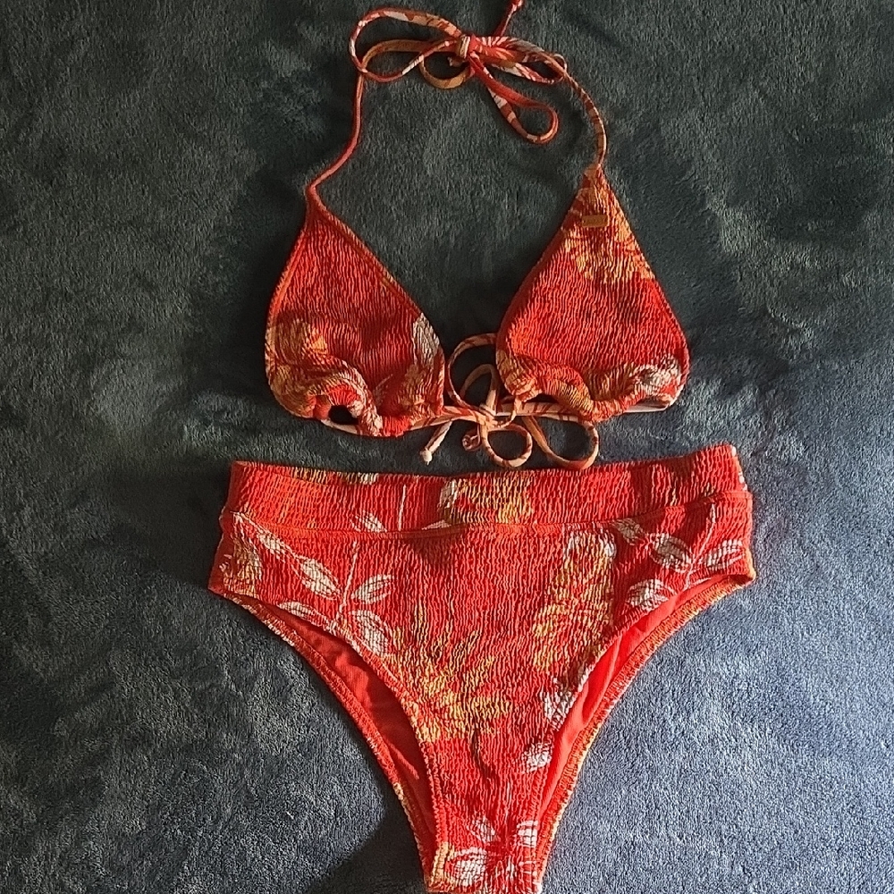 ROXY Red Textured Floral Bikini Set